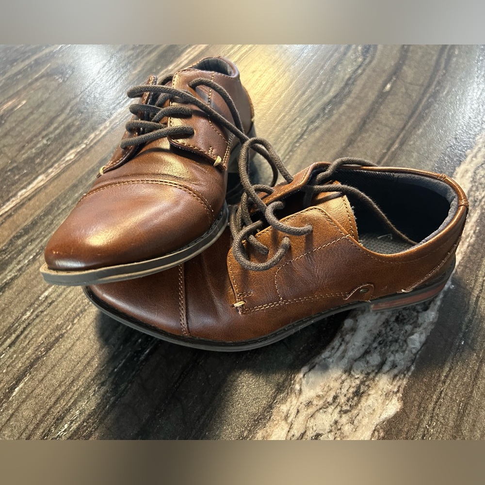 London Underground Brown Shoes, Size 2